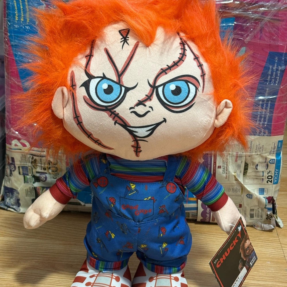 Chucky Plush Doll Greeter